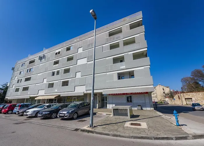 Apartment Populare Charming