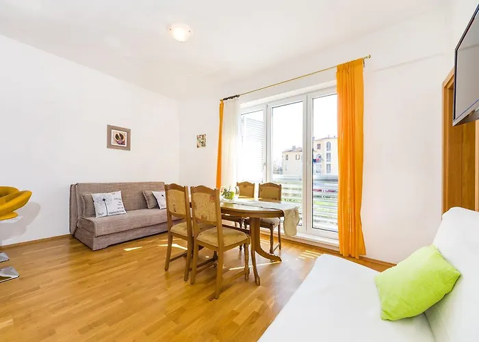 Apartment Populare Charming