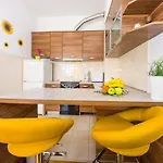 Апартаменти Populare Charming *