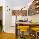 Апартаменти Populare Charming *