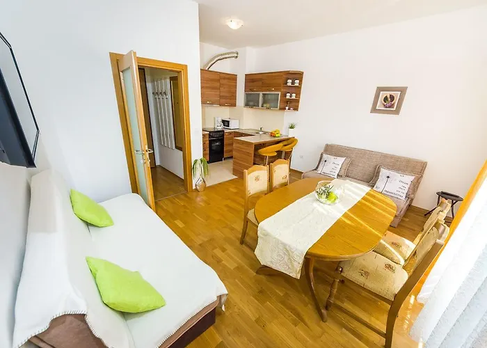 Apartament Populare Charming