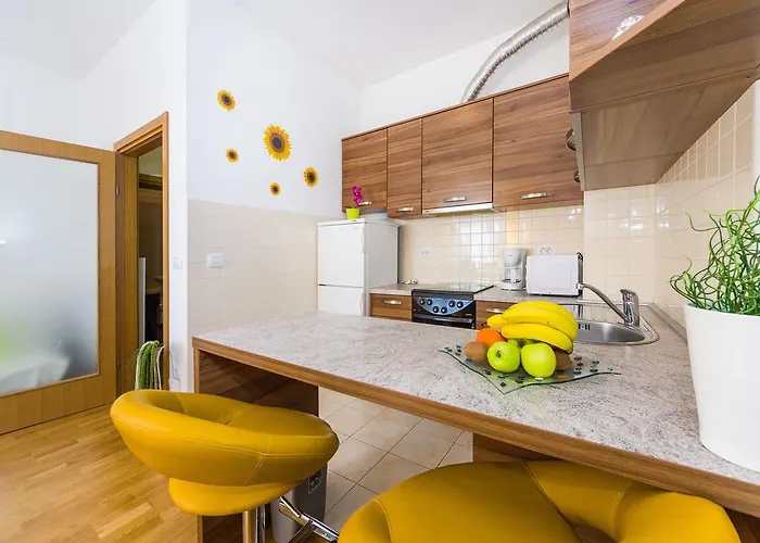 Apartament Populare Charming *