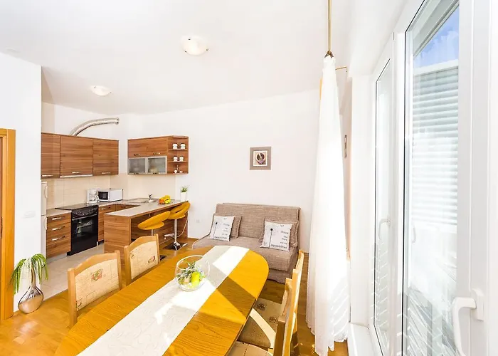 Apartament Populare Charming